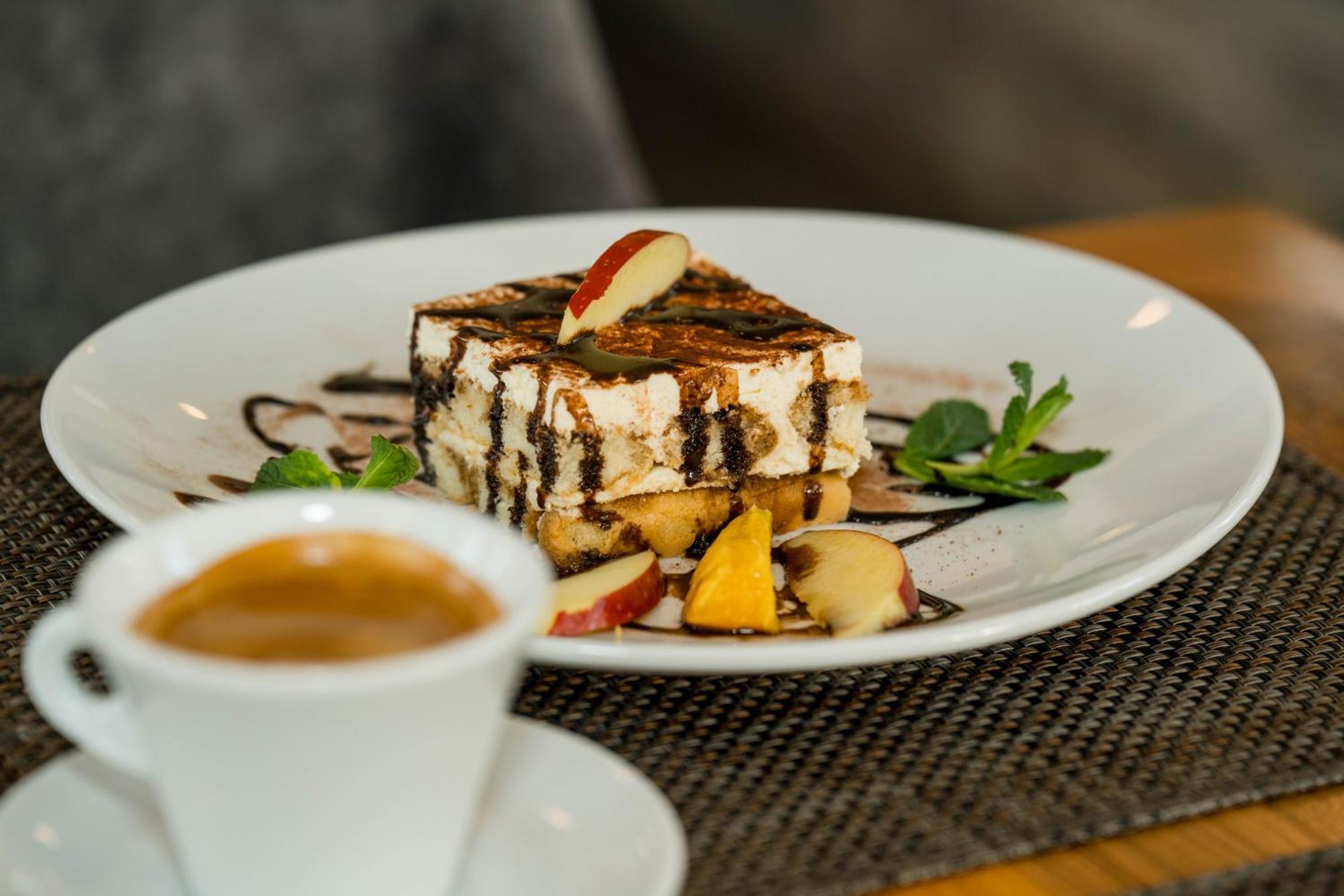 Roca Restaurant Und Hotel Bommersheim Eksteriør bilde
