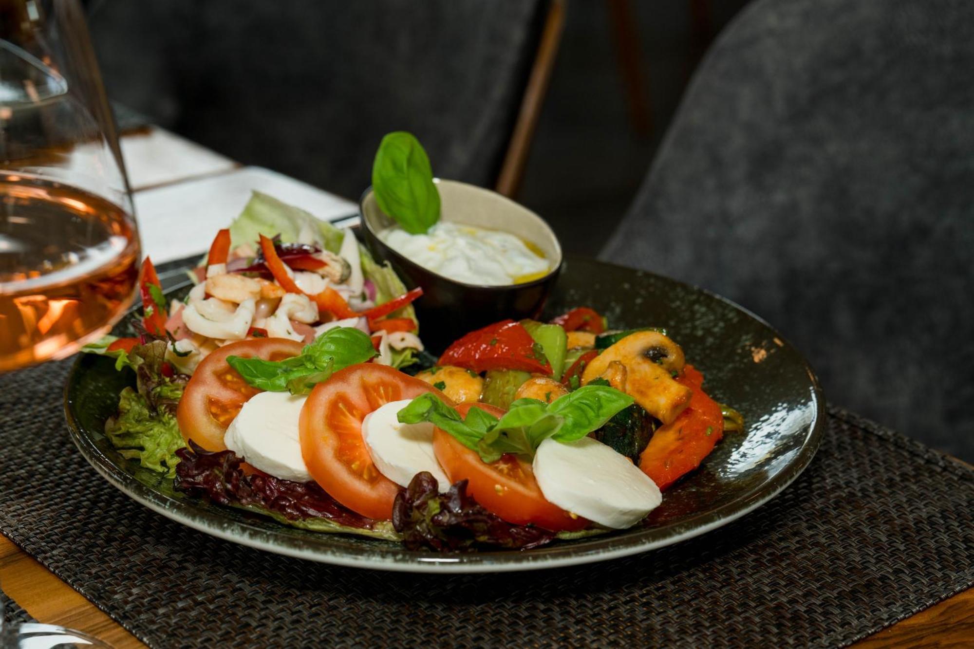 Roca Restaurant Und Hotel Bommersheim Eksteriør bilde
