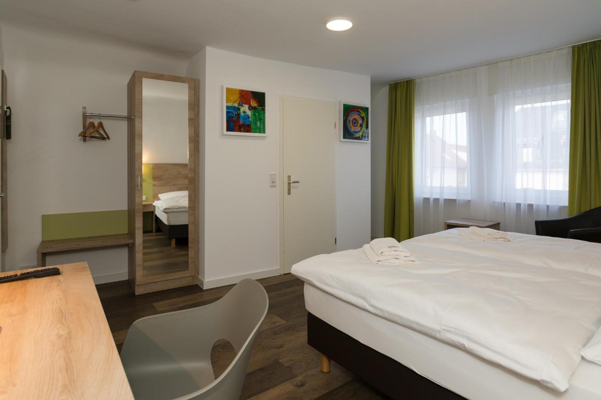 Roca Restaurant Und Hotel Bommersheim Eksteriør bilde