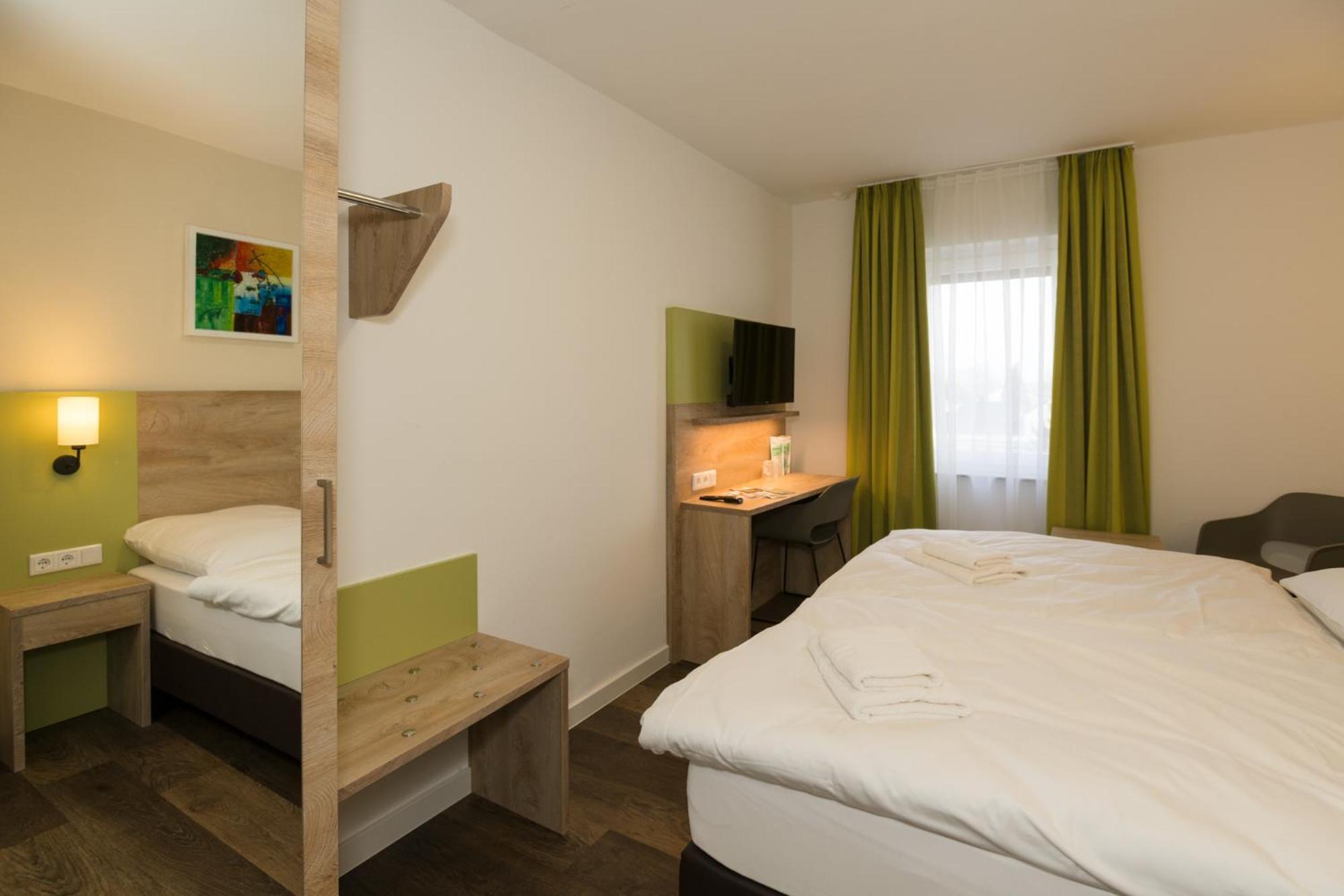 Roca Restaurant Und Hotel Bommersheim Eksteriør bilde