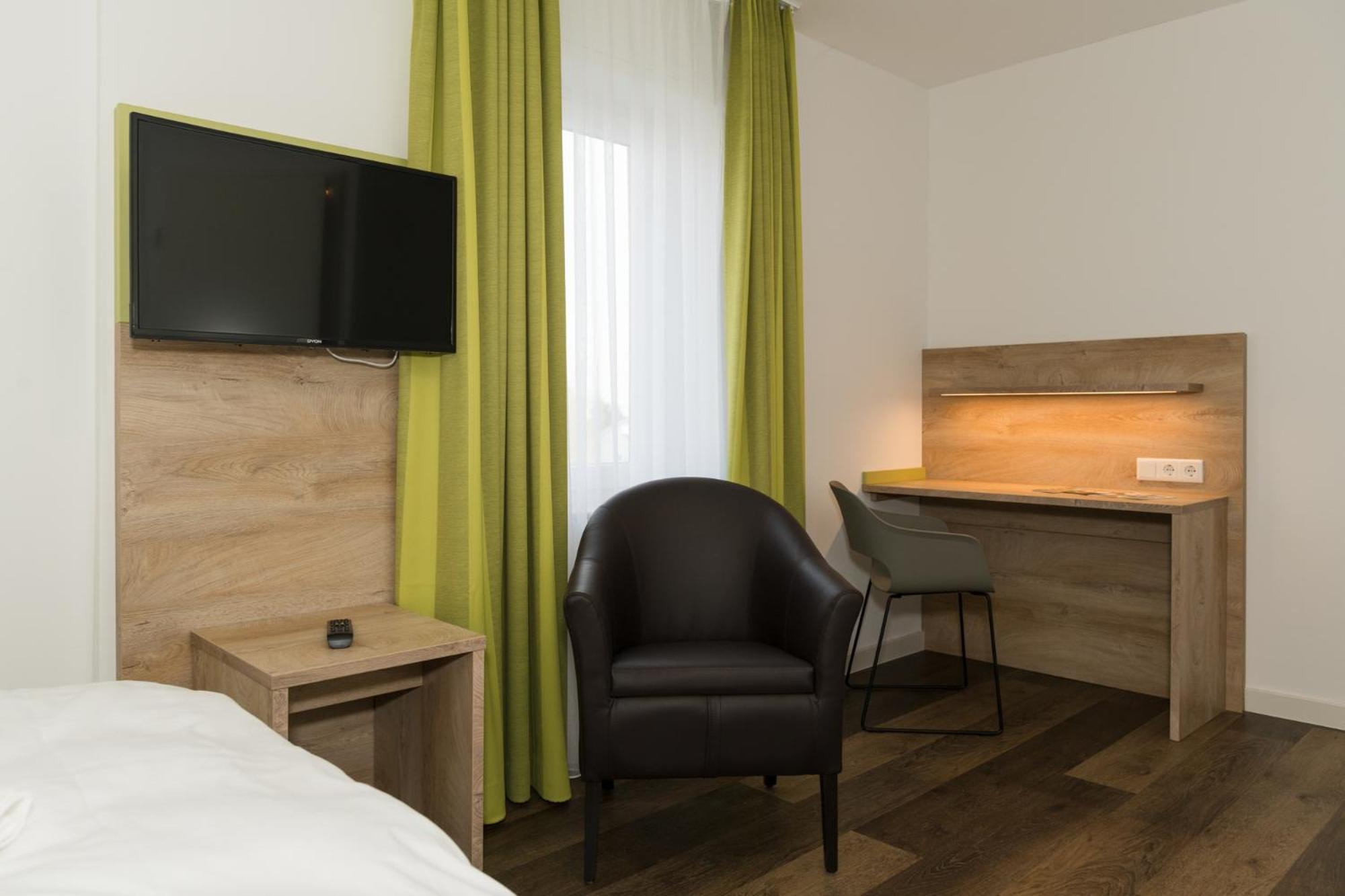 Roca Restaurant Und Hotel Bommersheim Eksteriør bilde
